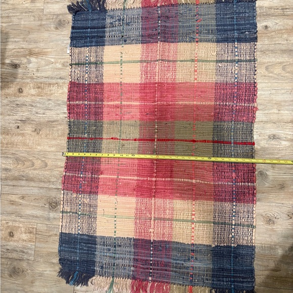 Indian Handwoven Rag Rug - Picture 5 of 5